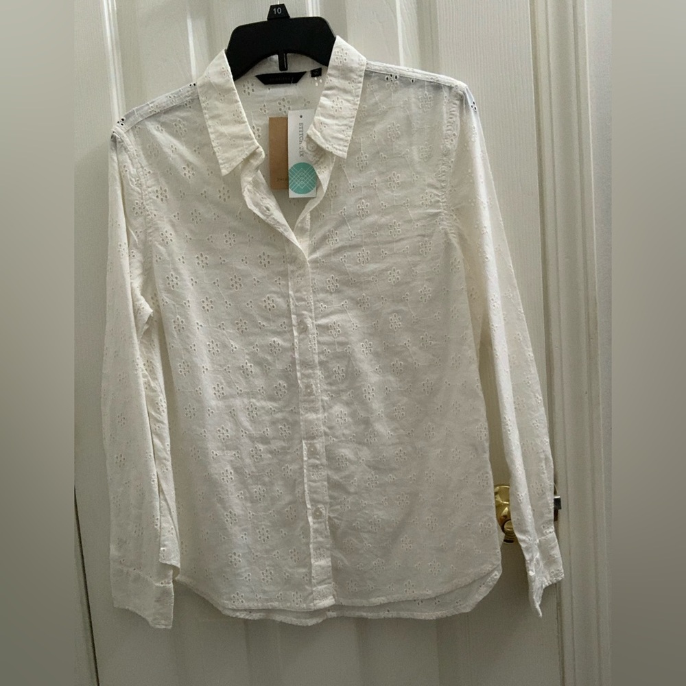 NWT  Stitch Fix Long Sleeve Dress Shirt.  Never worn, great condition.